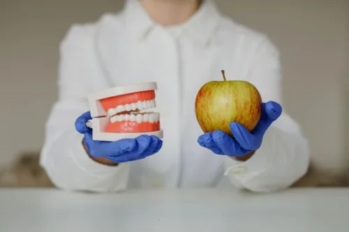 Co jeść, żeby zachować zdrowe zęby?